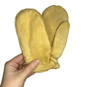 Vintage novelty - winter children mittens tan- preowned - Cracker Barrel decor